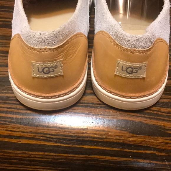 New UGG sneaker, size 8 - Picture 3 of 8